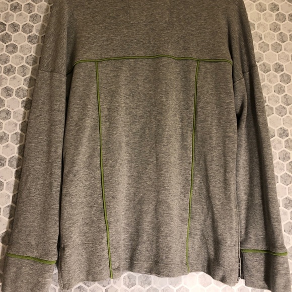 Evy’s Tree Pullover with Front Pocket - Picture 7 of 8